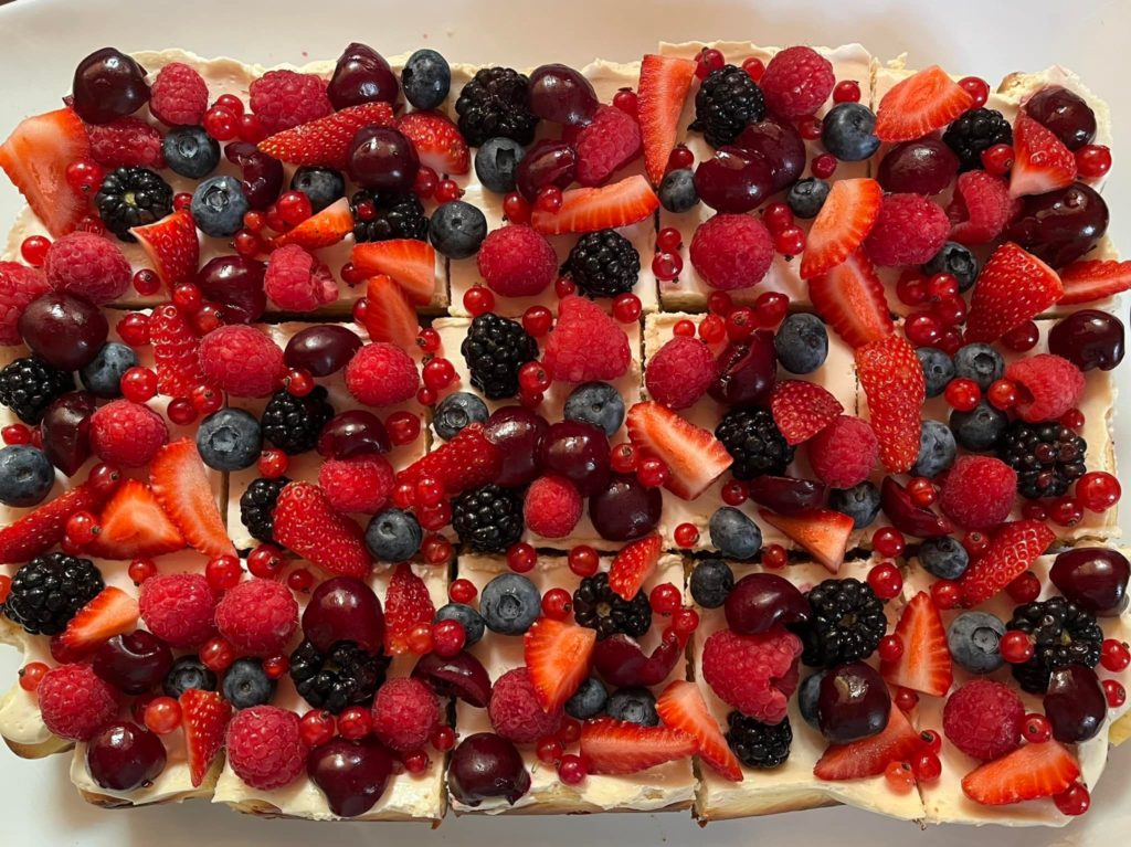 fruit cheesecake